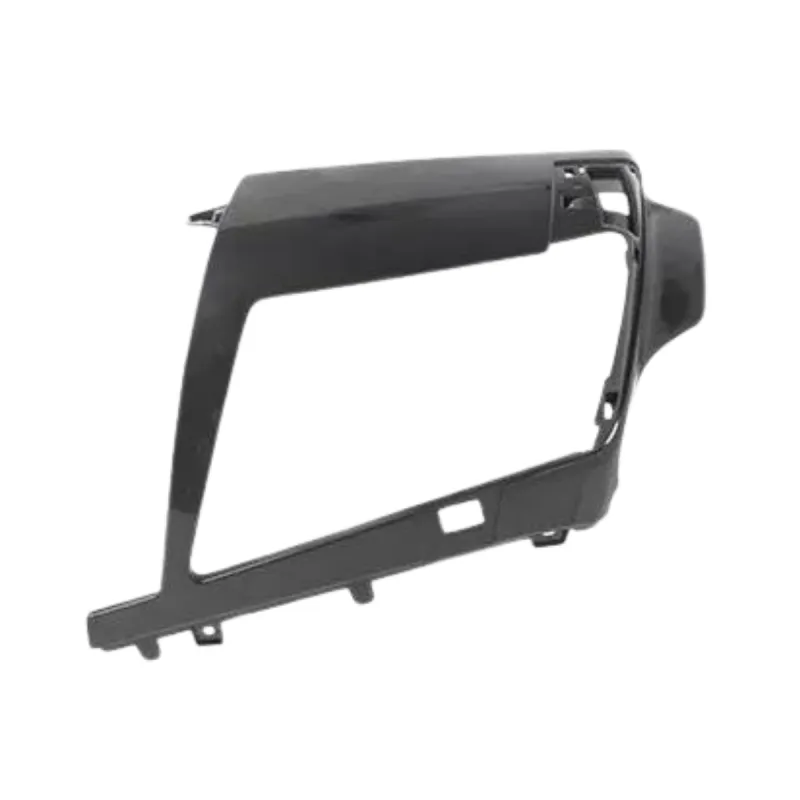 Moldura Farol Dir. Volvo Fm4
